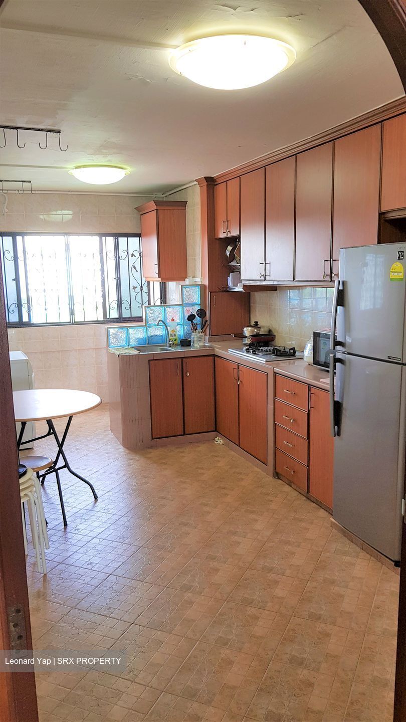 Ang Mo Kio Avenue 10 (Ang Mo Kio),  #452053541